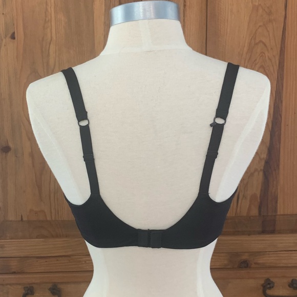 Hanes padded bra - Picture 3 of 5